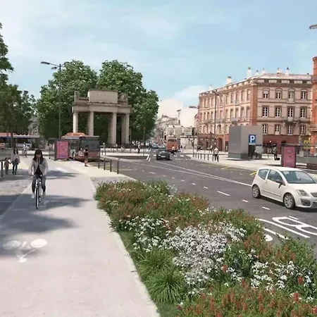 Le Magnifique, Hyper Centre Daire